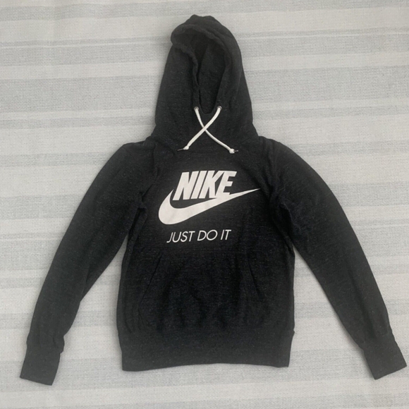 Nike Tops - Nike lightweight hoodie
